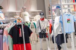 为什么越来越多运动品牌在开青少年专门店？