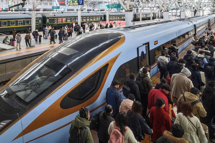 国铁:今天预计发送旅客2110万人次,加开列车1896列 第1张 国铁:今天预计发送旅客2110万人次,加开列车1896列 第1张